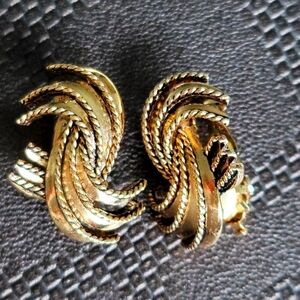 Vtg Butler for FAC (Fifth Avenue Collection) Clip-On Earrings